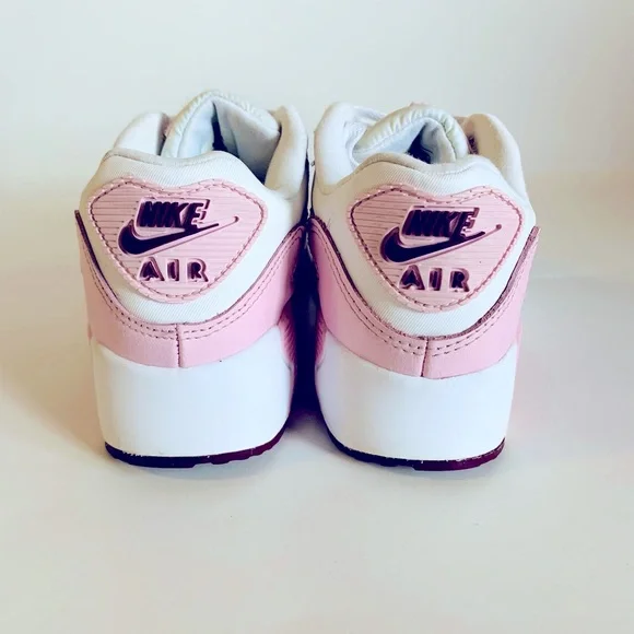 Nike Air Max 90s - Picture 8 of 9